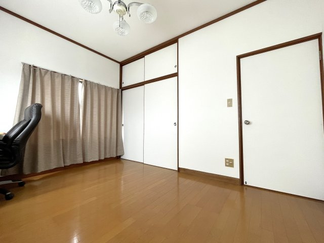 北今泉戸建の洋室|2F洋室