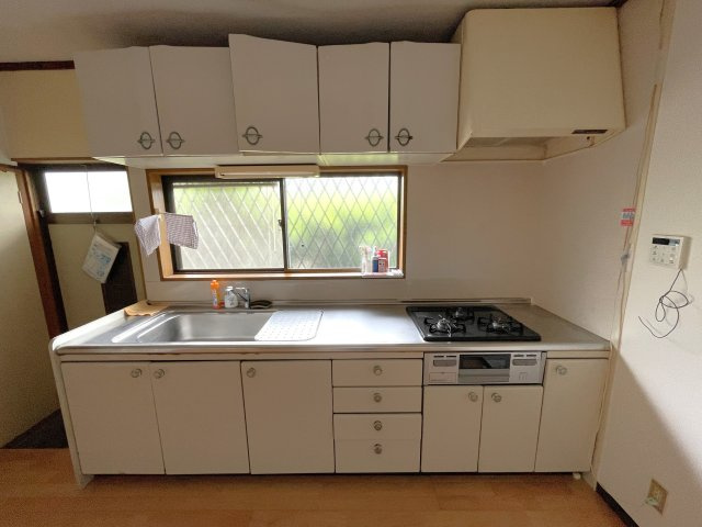 北今泉戸建のキッチン