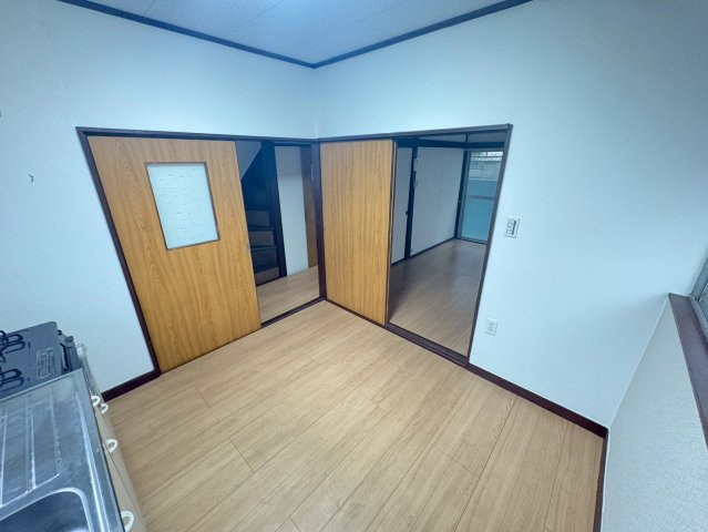 市川市曽谷戸建てⅡの居間・リビング