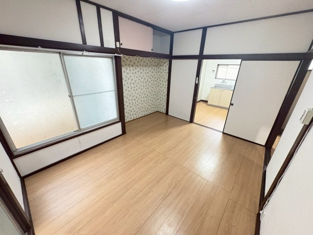 市川市曽谷戸建てⅡの居間・リビング