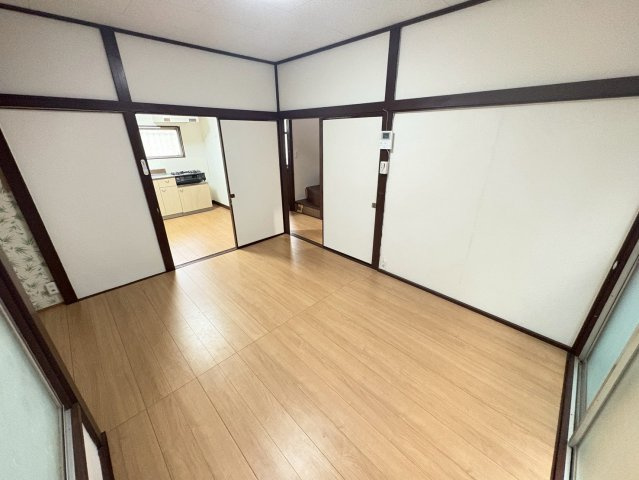 市川市曽谷戸建てⅡの居間・リビング