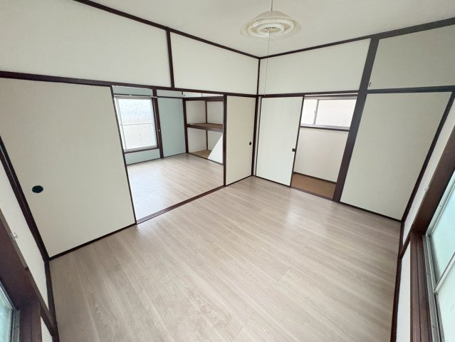 市川市曽谷戸建てⅡの居間・リビング