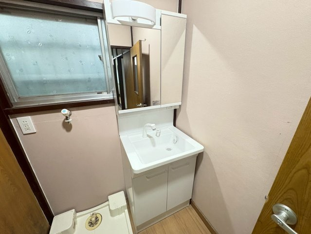 市川市曽谷戸建てⅡの独立洗面台