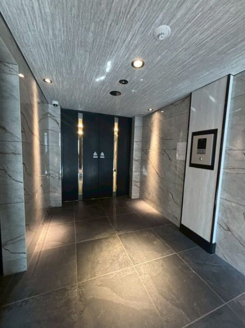 CREST TAPP金山のロビー
