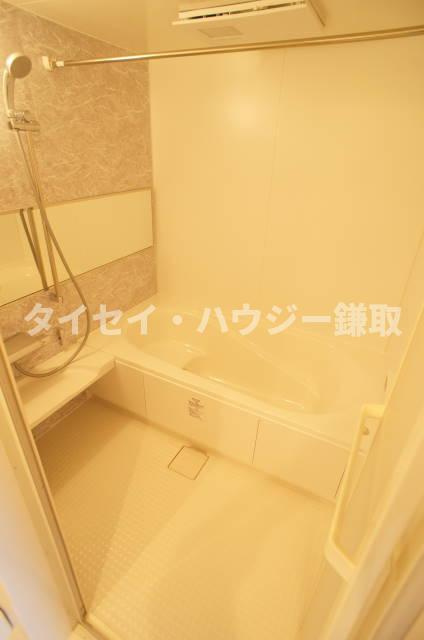 アメニティー・なかにしⅢの浴室|１坪お風呂でゆったり入れます。