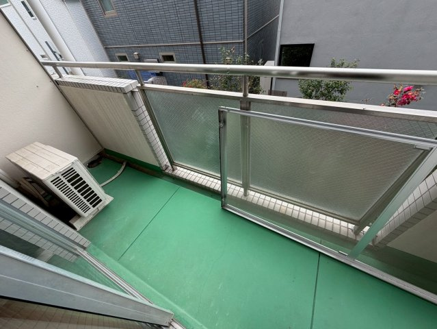 アビタシオン仁川のバルコニー|お洗濯にも便利なバルコニー付き