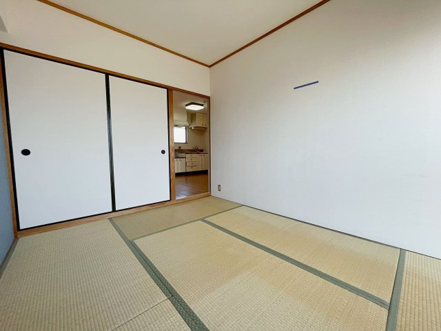 ガーデンハイツ山本の和室|ゆったりとくつろげる和室です