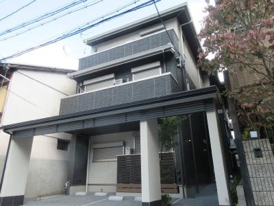 シャーメゾン二条城の外観