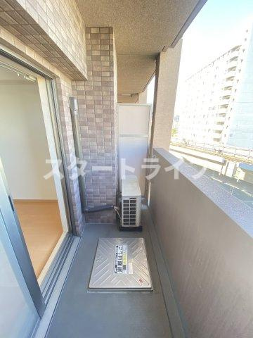 大阪市東淀川区西淡路２丁目の賃貸マンションのバルコニー