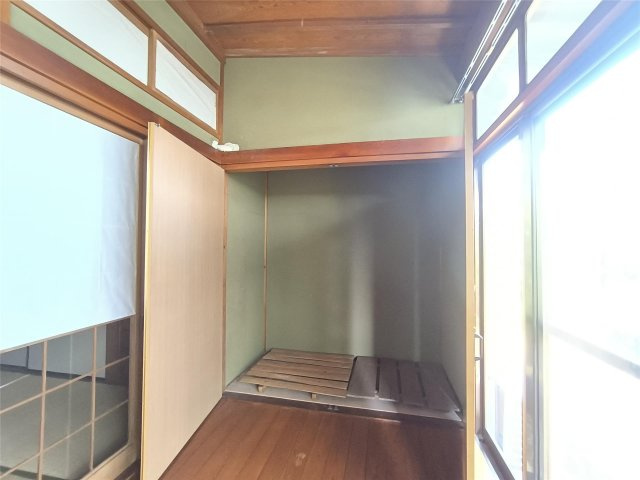野中町十三部戸建の収納
