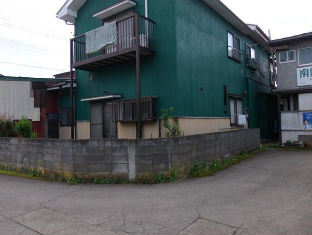 会津若松市東年貢 売地の前面道路含む現地写真