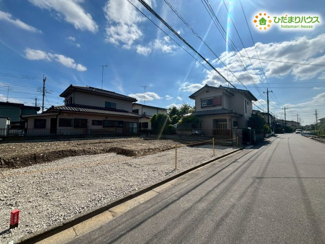 熊谷市肥塚　2期　新築一戸建て　グラファーレ　01　の前面道路含む現地写真