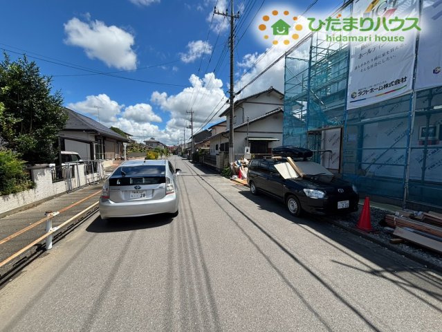 熊谷市肥塚　2期　新築一戸建て　グラファーレ　01　の前面道路含む現地写真