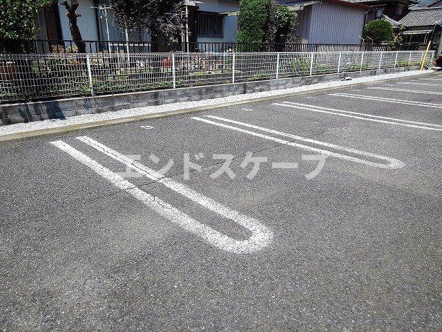 フォーシーズンズ　Ｂの駐車場|高崎、前橋のお部屋探しはエンドスケープまで！お客様の理想お聞かせ下さい♪