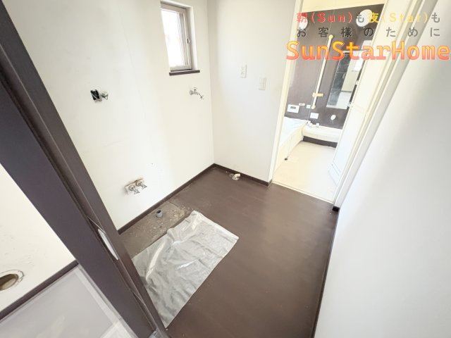 【サンスターホーム】羽村市羽西1丁目　リフォーム中古戸建の脱衣所