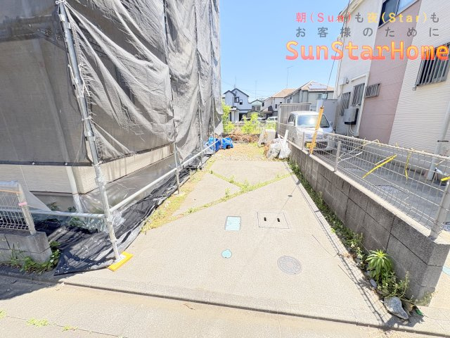 【サンスターホーム】羽村市羽西1丁目　リフォーム中古戸建の駐車場