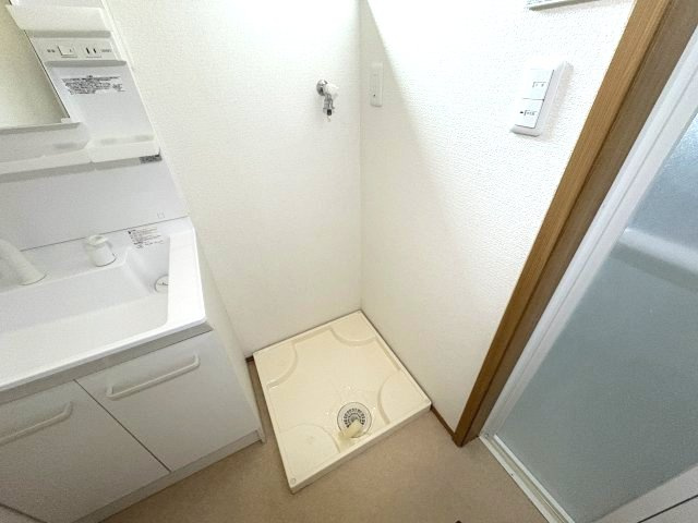 ボヌールB棟の設備|洗濯機置場です