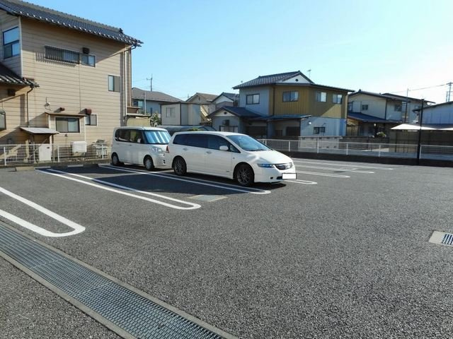 グリシーヌ・パレⅡ　Ｃ棟の駐車場