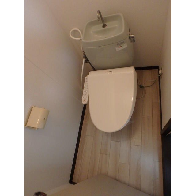 柏市今谷上町のアパートのトイレ