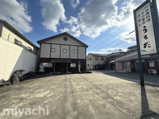 吉野川市川島町桑村の店舗の間取り