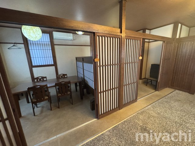 吉野川市川島町桑村の店舗