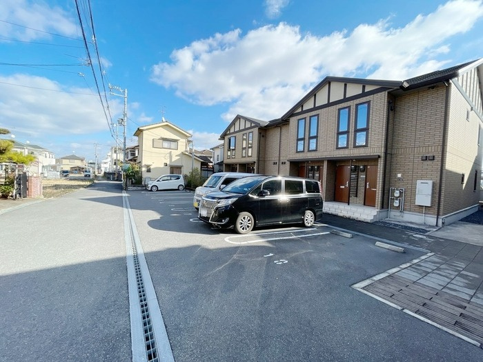 アダージョヴィブレの駐車場