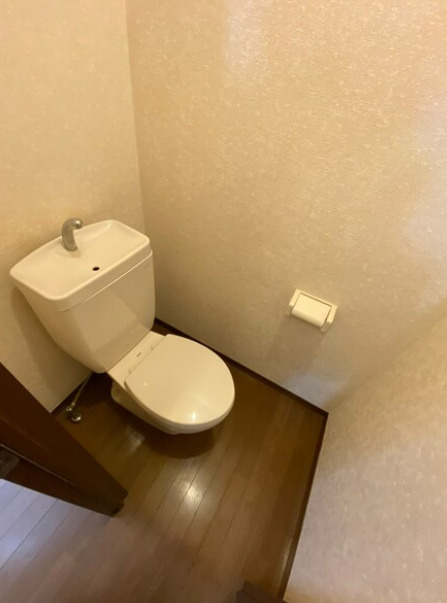 パームコテージB棟のトイレ