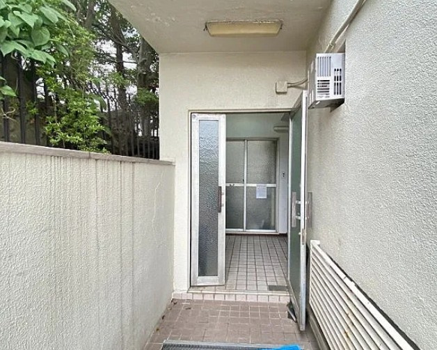 シャトーサンケイのエントランス