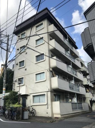シャトーサンケイの外観