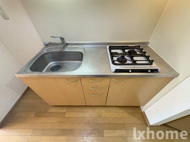 ネオメゾン小山B棟のキッチン|きれいなキッチンです