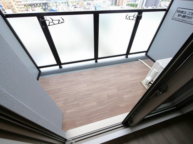 ArtizA淡路のバルコニー