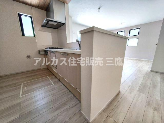 府中市小柳町2丁目　西武多摩川線　競艇場前駅　新築戸建のキッチン