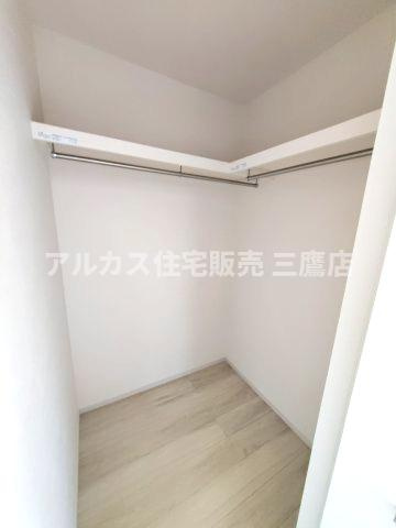 府中市小柳町2丁目　西武多摩川線　競艇場前駅　新築戸建の収納