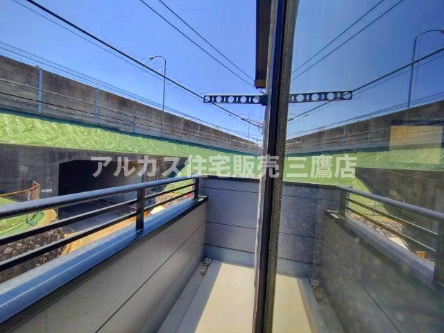 府中市小柳町2丁目　西武多摩川線　競艇場前駅　新築戸建のバルコニー