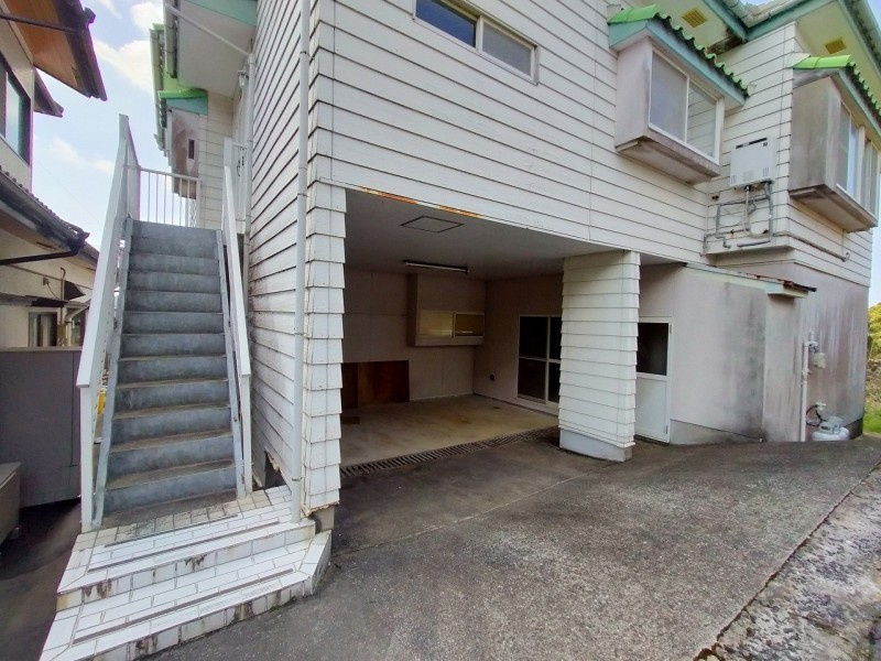 原分町（高台）一戸建ての駐車場
