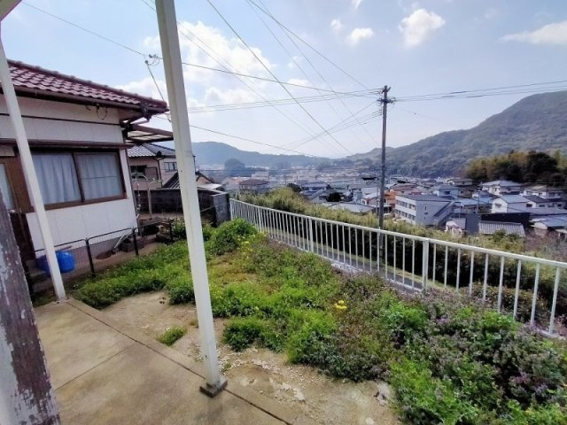 原分町（高台）一戸建ての庭