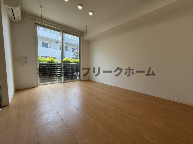 三鷹市井の頭４丁目の賃貸マンションの居間・リビング