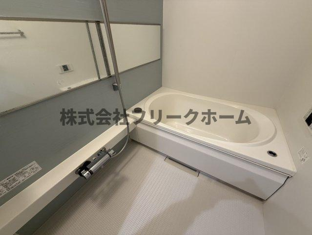 三鷹市井の頭４丁目の賃貸マンションの浴室