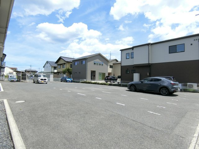 プリムヴェールの駐車場
