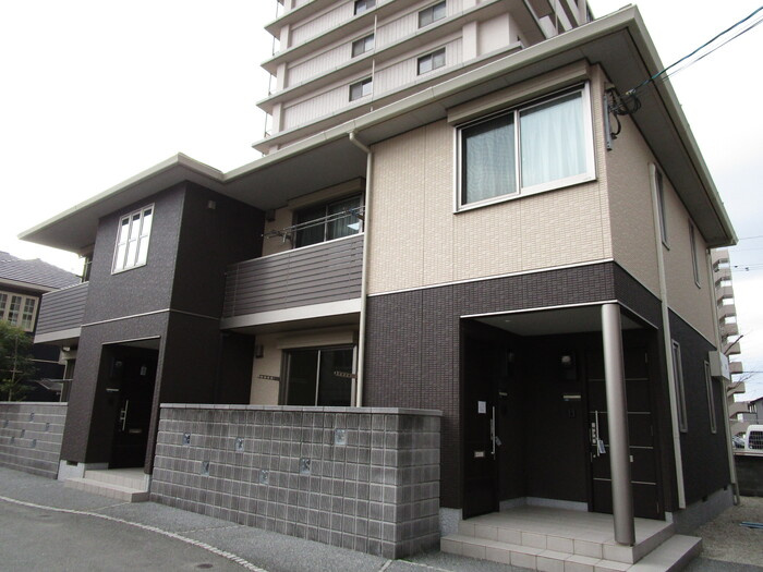 HEARTY'S ENT G棟