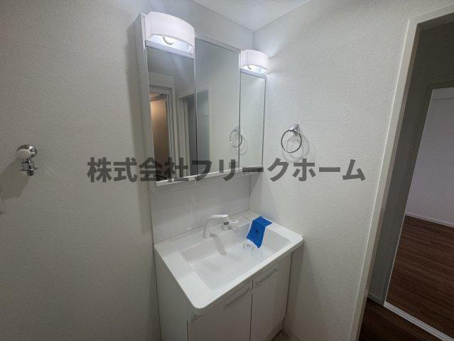 武蔵野市吉祥寺本町２丁目の賃貸マンションの洗面所