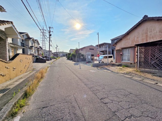 【前面道路含む現地写真】