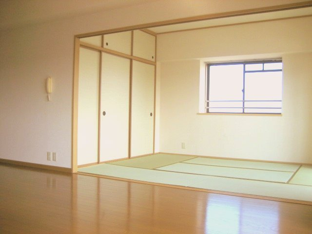 福岡市東区若宮４丁目の賃貸マンションの和室