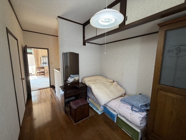 ～佐世保湾を望む～小佐世保町イッコダテの洋室