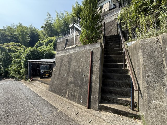 ～佐世保湾を望む～小佐世保町イッコダテの前面道路含む現地写真