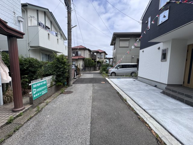 柏市東中新宿３丁目新築戸建（東中新宿２期）の前面道路含む現地写真|北西側前面道路