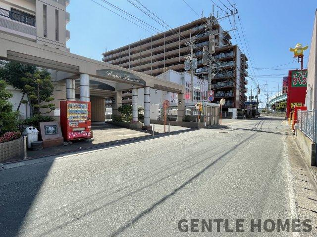 アンピール比恵南の周辺