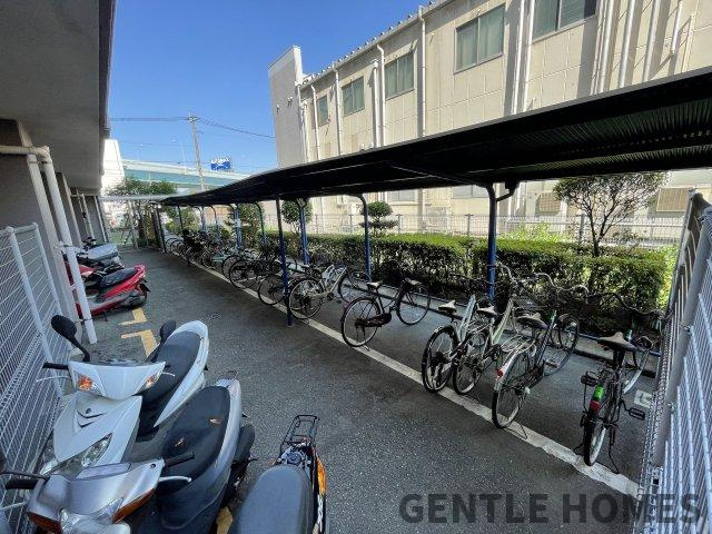 アンピール比恵南の駐輪場