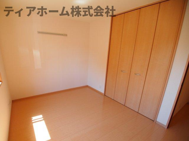 ヴィルヌーブB棟の洋室|きれいな洋室です