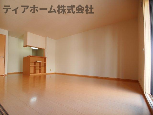 ヴィルヌーブB棟の居間・リビング|おしゃれなリビングです